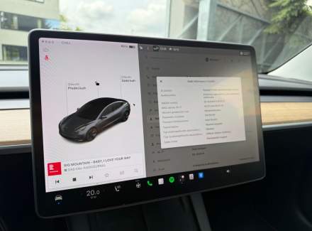 Tesla - Model 3