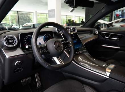 Mercedes-Benz - GLC