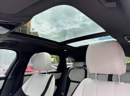 Land Rover - Range Rover Velar