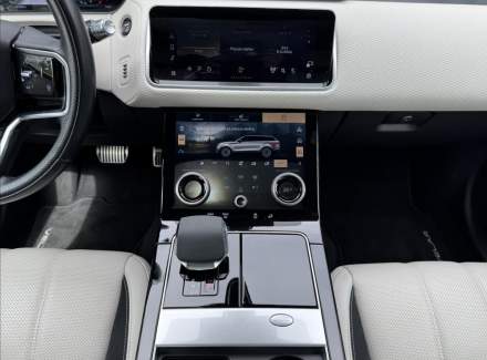 Land Rover - Range Rover Velar