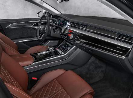 Audi - S8
