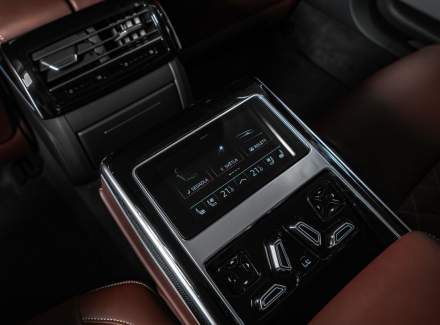 Audi - S8