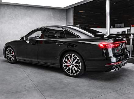Audi - S8