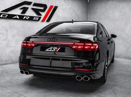 Audi - S8