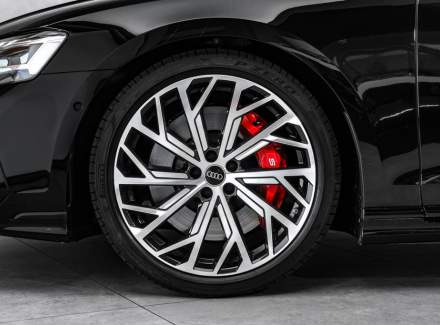 Audi - S8