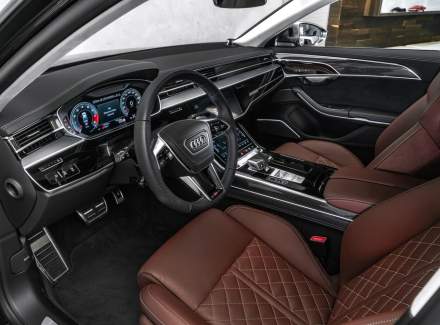 Audi - S8