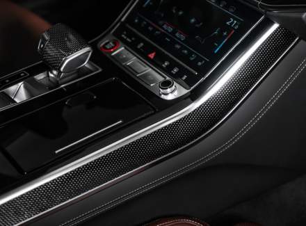 Audi - S8
