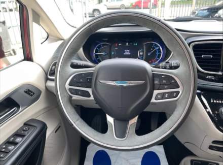 Chrysler - Pacifica