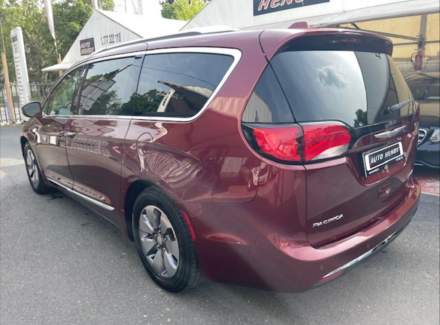 Chrysler - Pacifica