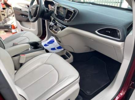 Chrysler - Pacifica