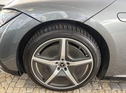 Mercedes-Benz - EQE
