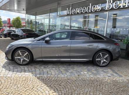 Mercedes-Benz - EQE