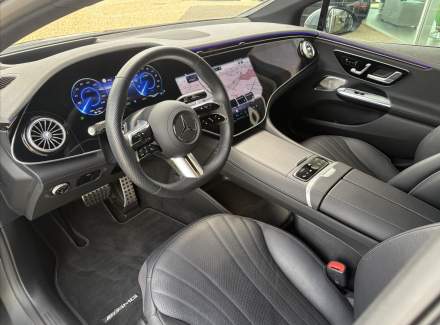 Mercedes-Benz - EQE