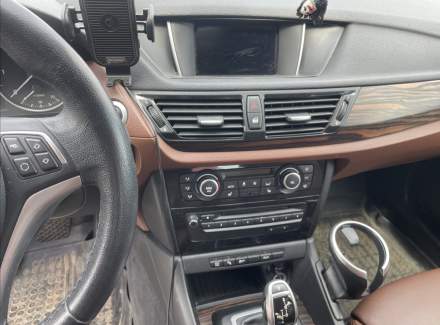 BMW - X1