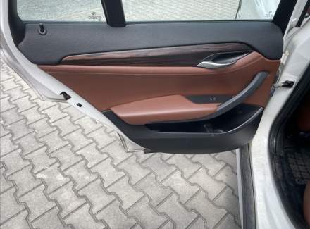 BMW - X1