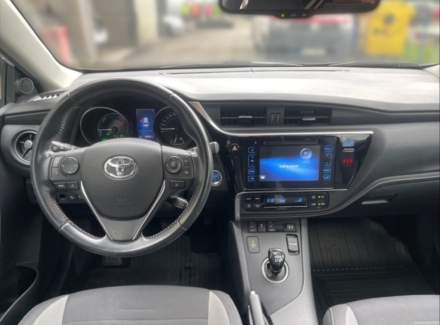 Toyota - Auris
