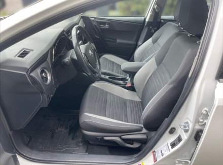Toyota - Auris