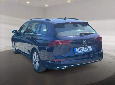 Volkswagen - Golf