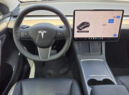 Tesla - Model Y