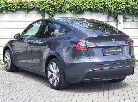 Tesla - Model Y