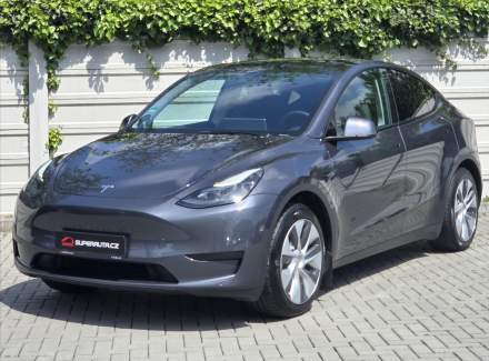 Tesla - Model Y