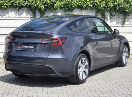 Tesla - Model Y