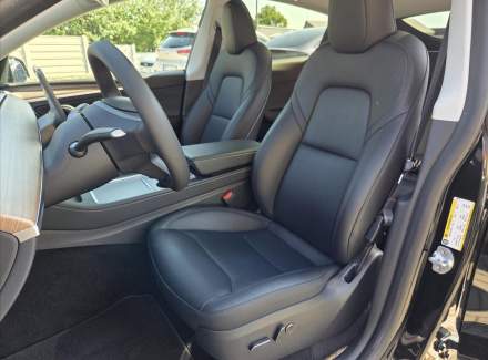 Tesla - Model Y