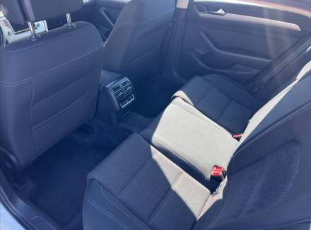 Volkswagen - Passat