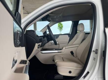 Mercedes-Benz - EQB