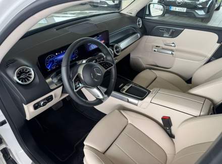 Mercedes-Benz - EQB