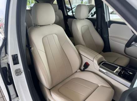 Mercedes-Benz - EQB