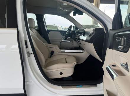 Mercedes-Benz - EQB