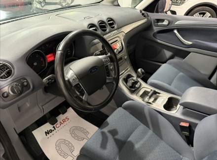 Ford - S-MAX