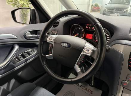 Ford - S-MAX