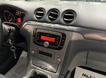 Ford - S-MAX