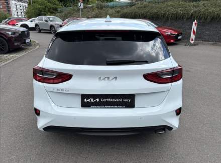 Kia - Cee'd