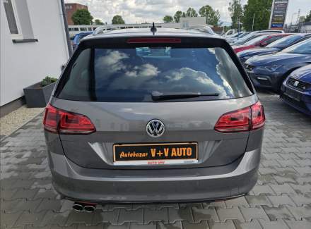 Volkswagen - Golf