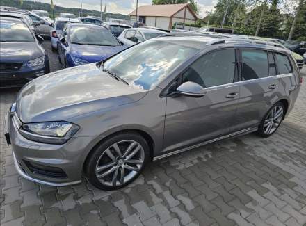 Volkswagen - Golf