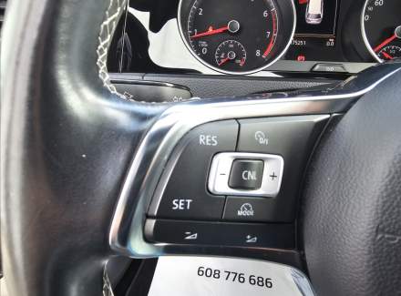 Volkswagen - Golf