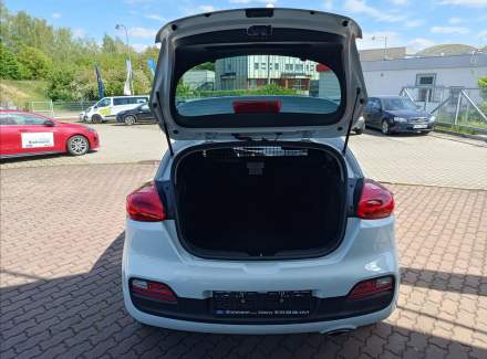 Kia - Cee'd