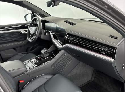 Volkswagen - Touareg