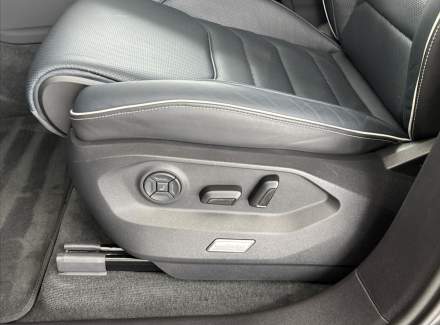 Volkswagen - Touareg