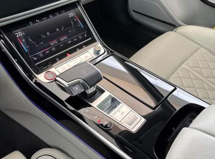 Audi - S8