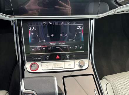 Audi - S8