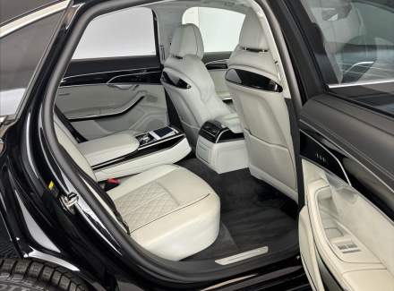 Audi - S8