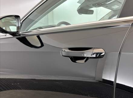Audi - S8