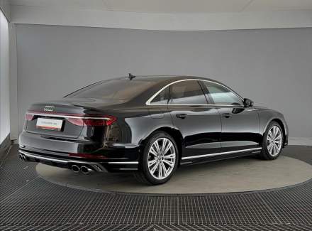 Audi - S8