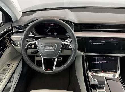 Audi - S8