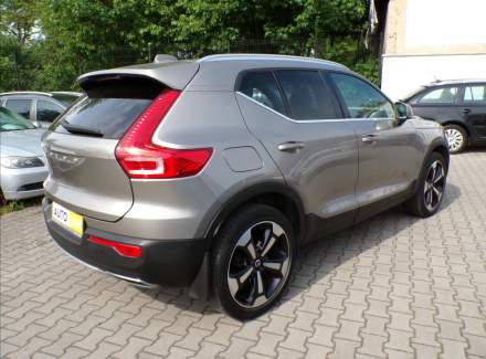 Volvo - XC40