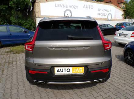 Volvo - XC40